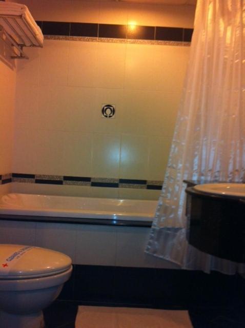 Hoang Vinh Hotel Ho Chi Minh City Exterior photo