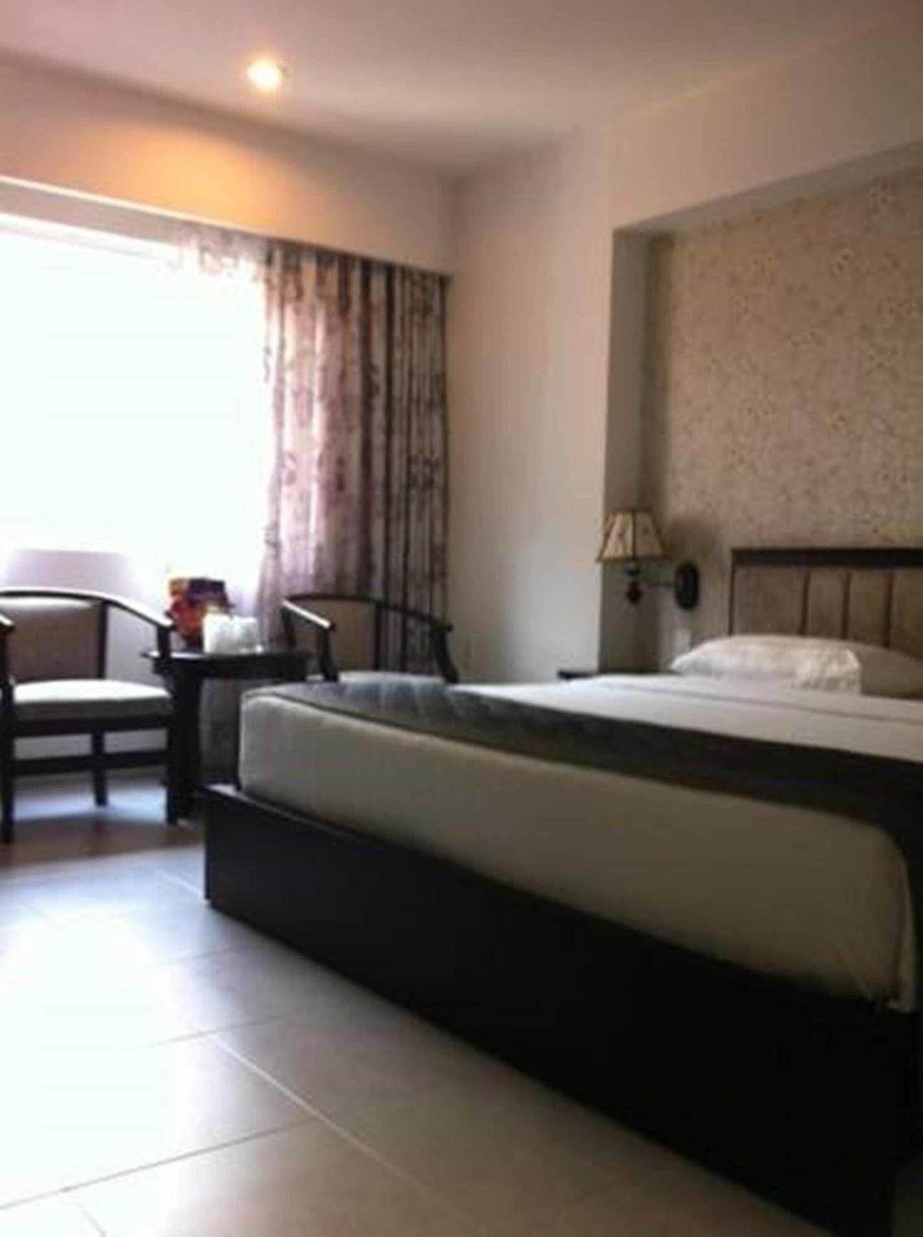 Hoang Vinh Hotel Ho Chi Minh City Exterior photo
