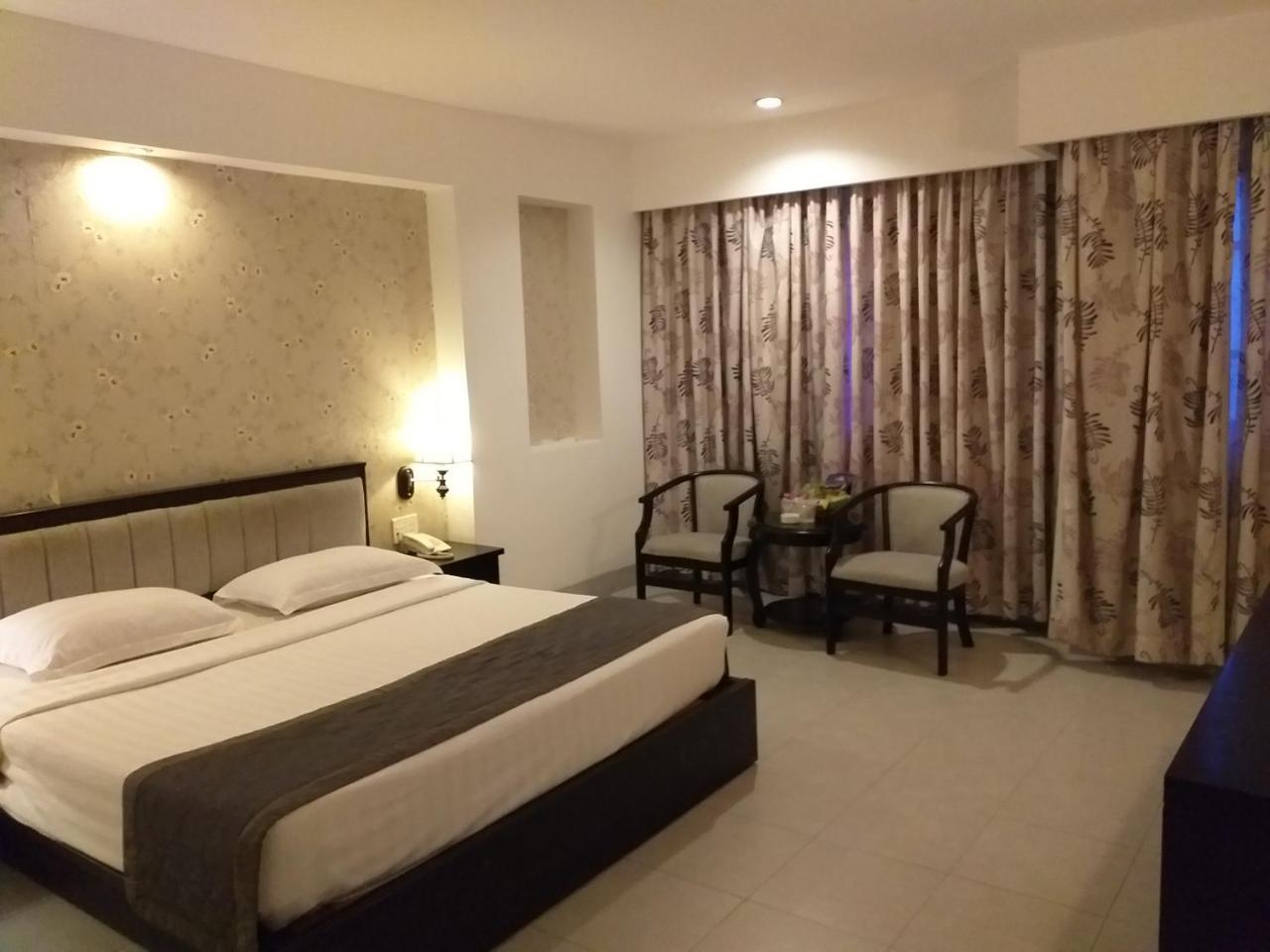 Hoang Vinh Hotel Ho Chi Minh City Exterior photo